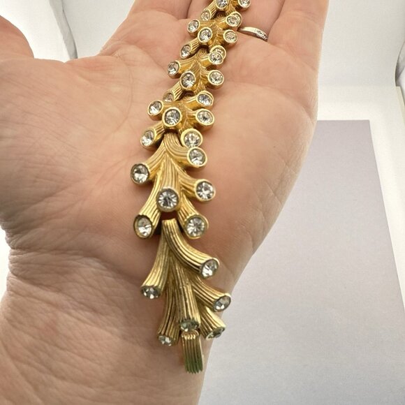 Vintage Crown Trifari Bracelet Gold Tone Clear Rhinestones Sculptural Statement - Picture 7 of 14